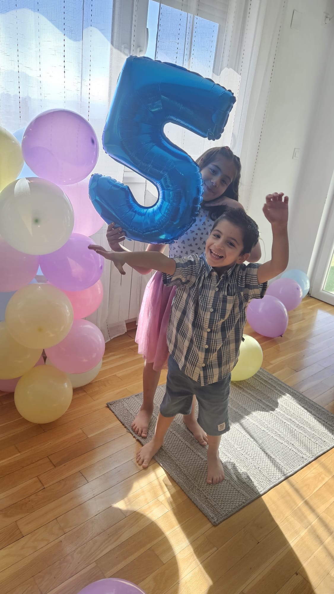 Албум од роденденот на Карам 3